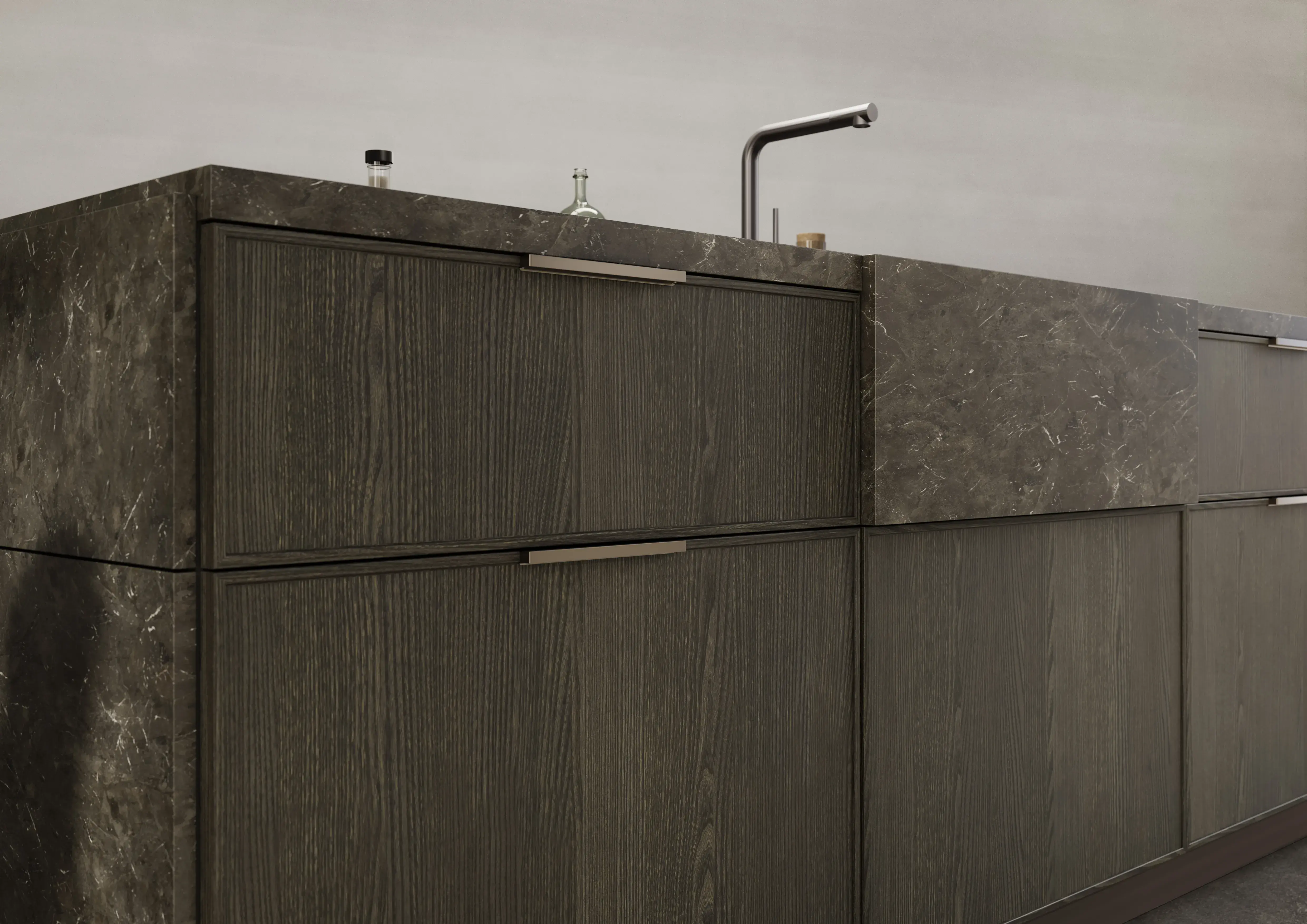 Moderne Küchenzeile mit dunklen Holzfronten und Marmorarbeitsplatte
